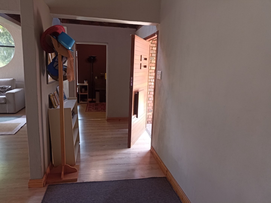 To Let 3 Bedroom Property for Rent in Kannoniers Park North West